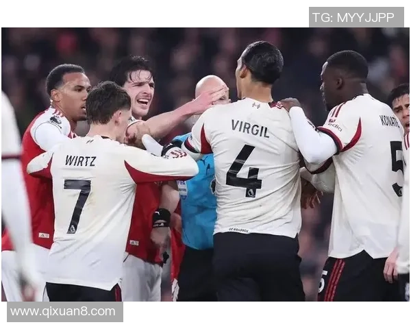 世界杯激战：那不勒斯与阿森纳2比2平局引发争议判罚全场沸腾